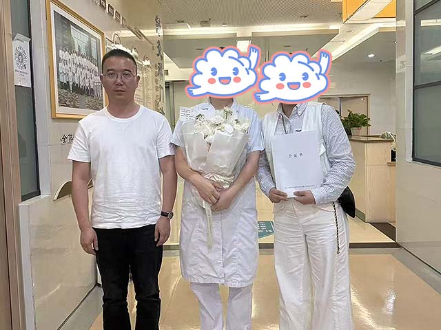 四川成都龚同学25年5月完成中医师承拜师公证