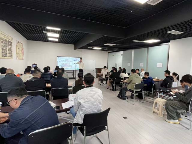 嵘领教育点石成金突破课之气血津液，经络，病因重难点讲解来啦！