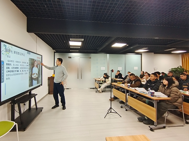 嵘领教育点石成金突破课之中诊第三期,精准拿捏病性与八纲核心